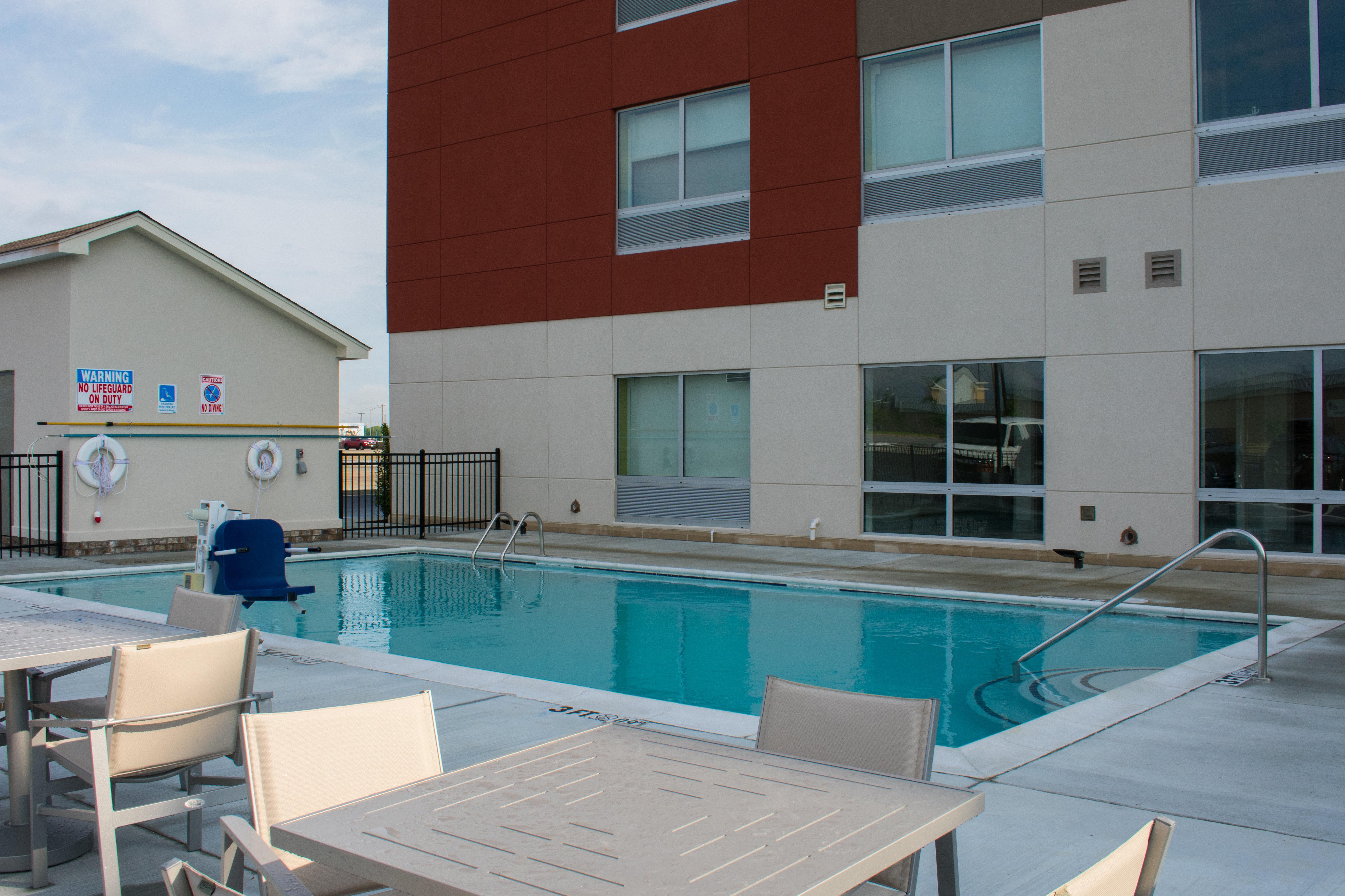 Holiday Inn Express & Suites West Memphis By Ihg Exterior photo