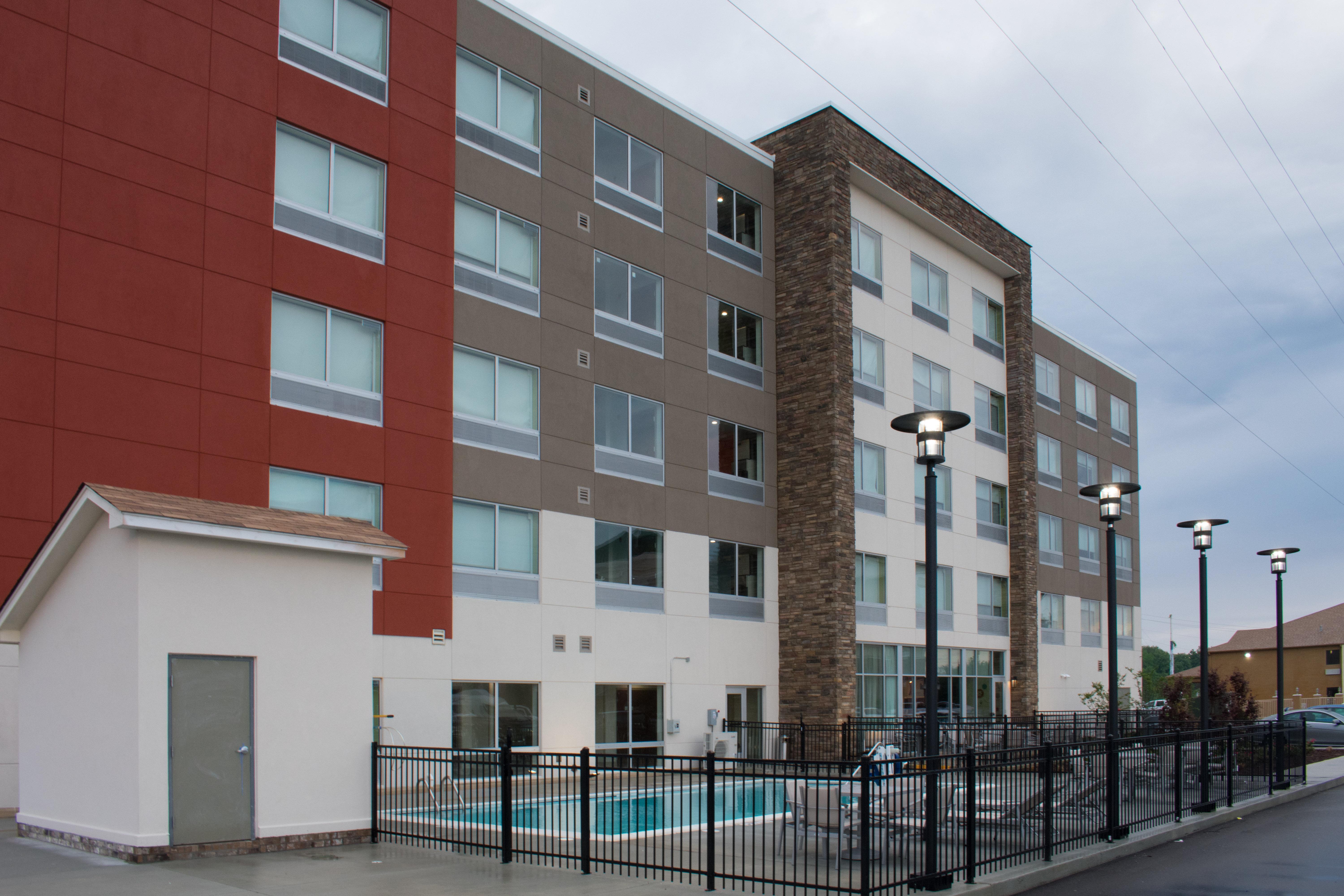 Holiday Inn Express & Suites West Memphis By Ihg Exterior photo